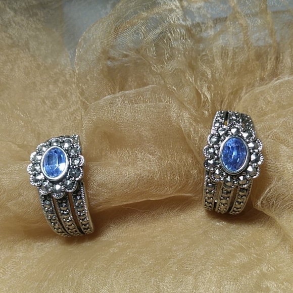 Vintage Avon Marcasite Blue Stone Silver Tone Pierced Earrings - Picture 1 of 8